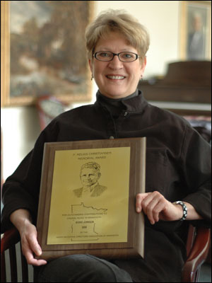 JohnsonSigAward06