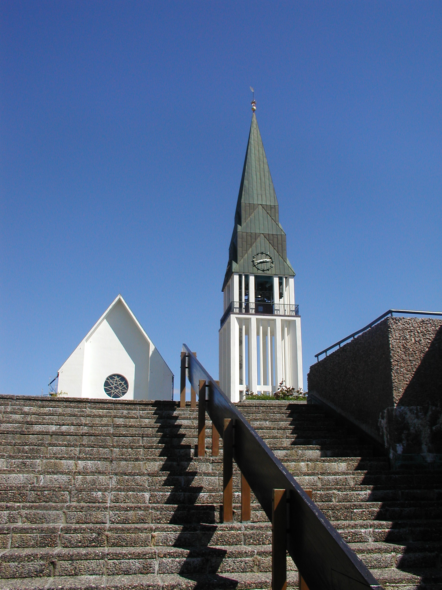 Molde church angles