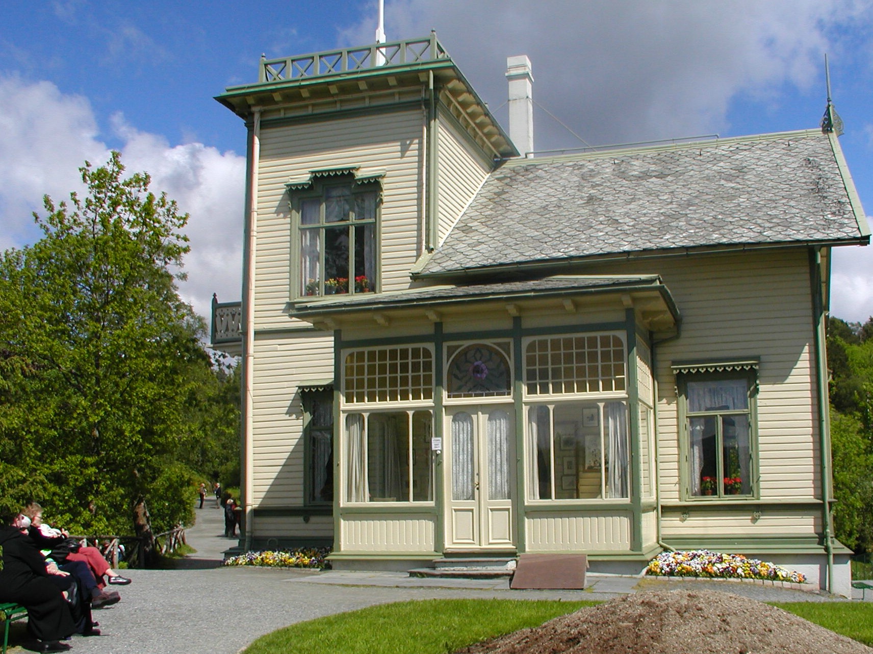 Troldhaugen Home-1