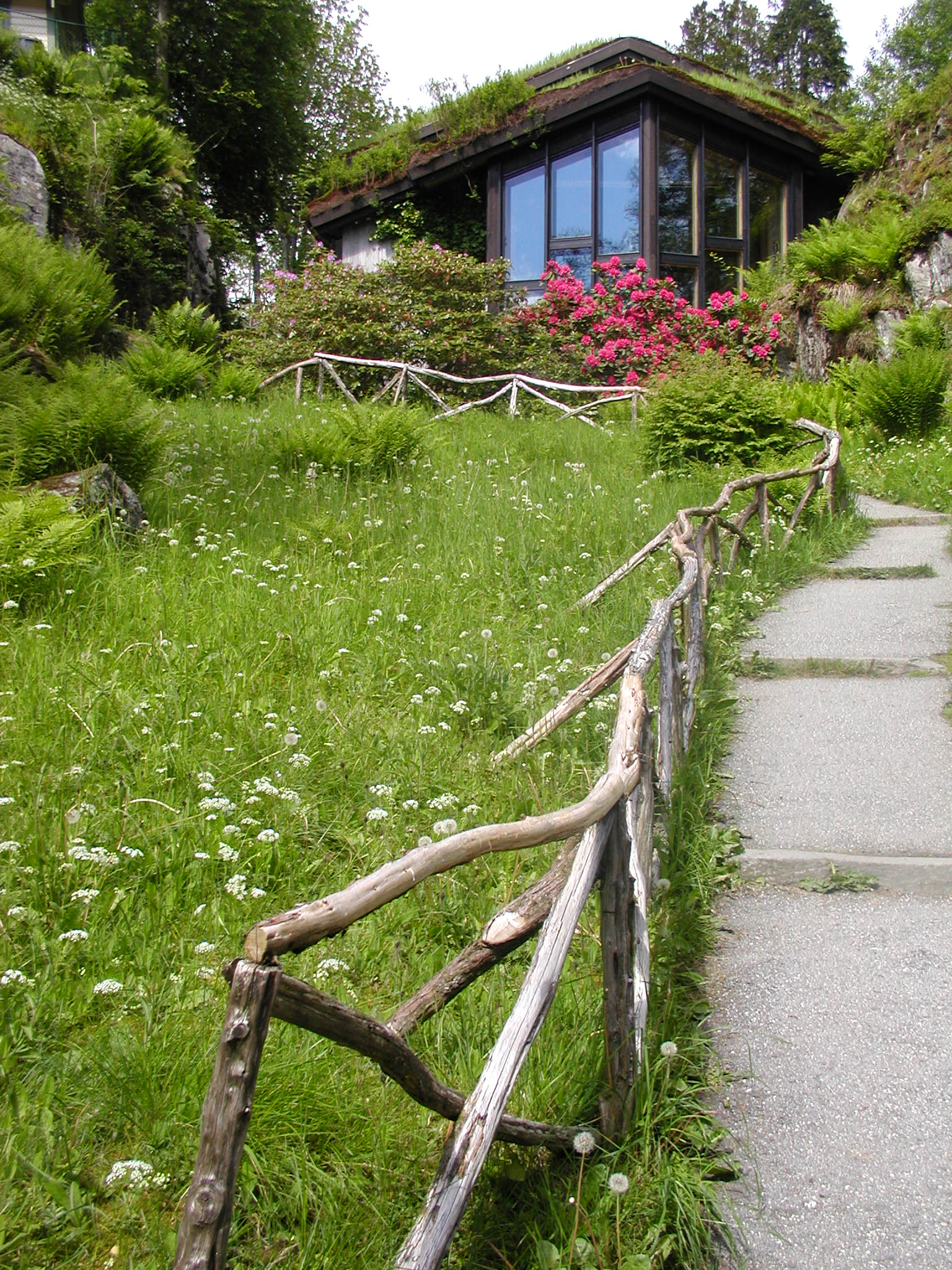 Troldhaugen concert hall approach