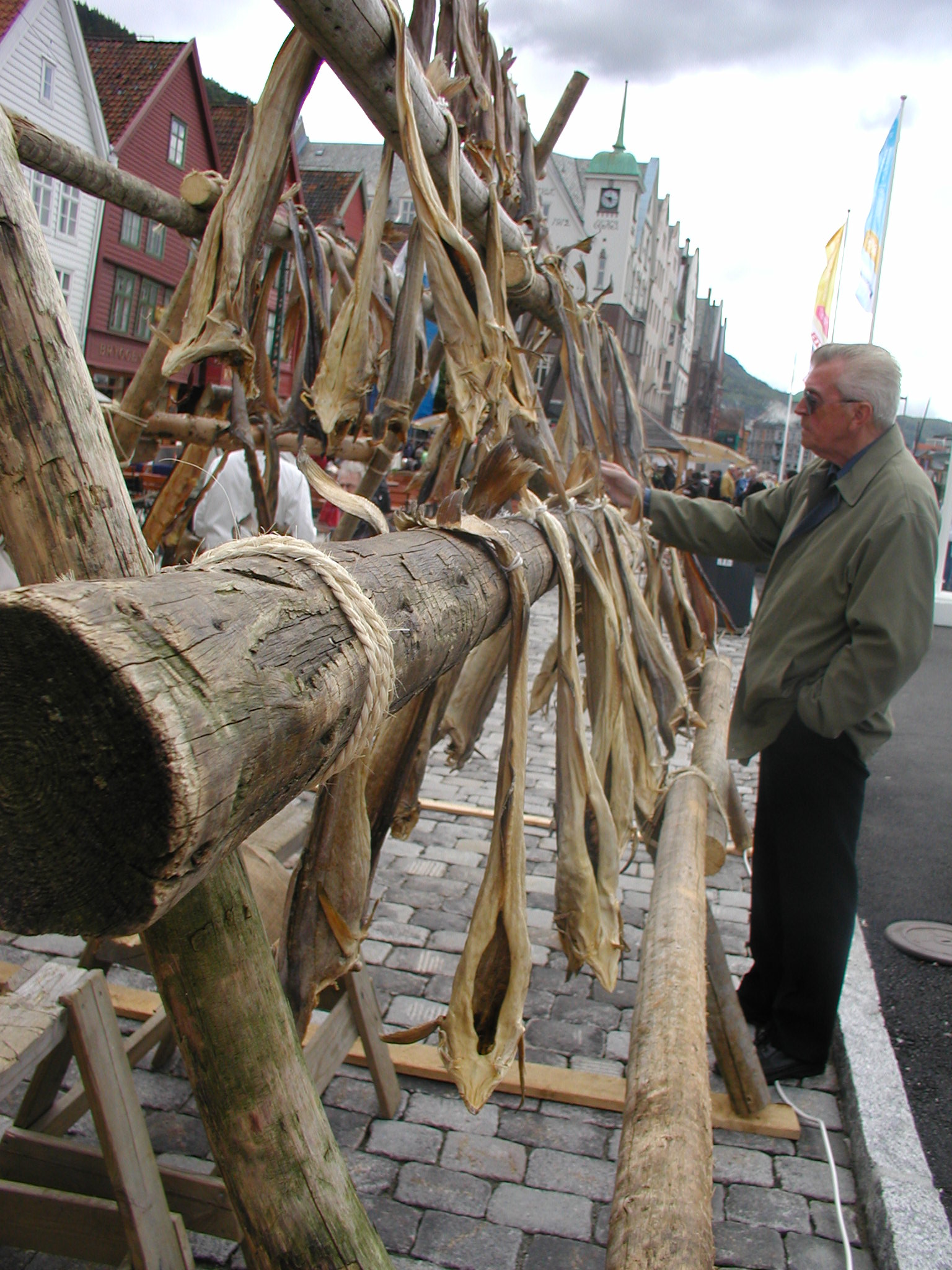 Drying fish