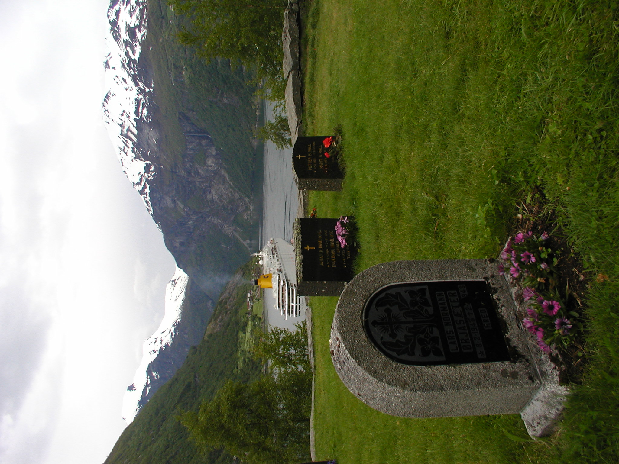 Geiranger graves 