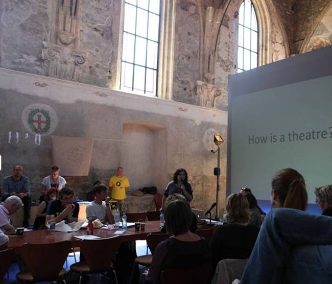 HowIsATheatre