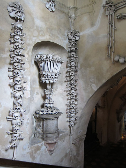 OssuaryBoneChurch1181