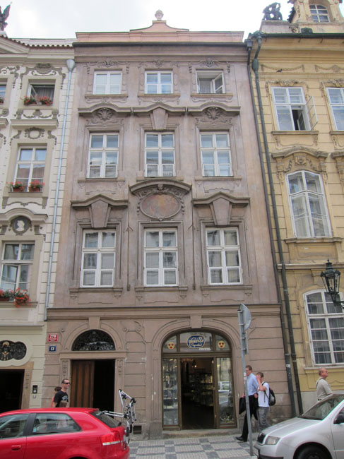 PragueBldgs0304