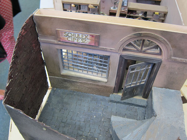 HungaryStudentExhibit_3627