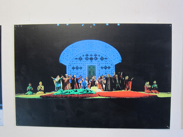 IndiaStudentExhibit_3512