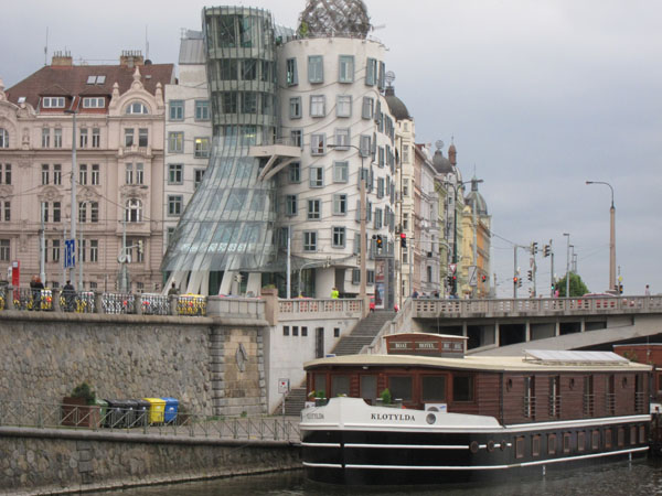 DancingHouseGehry_2345