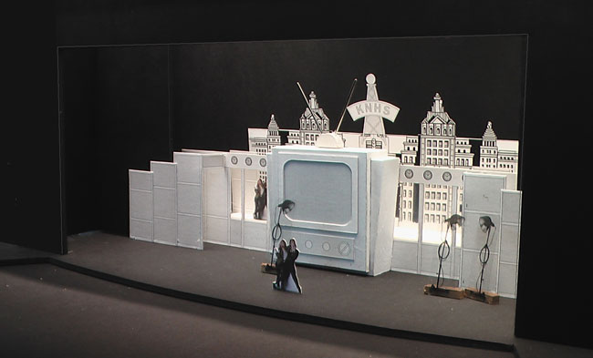 3_RNR2013WhiteModelRight