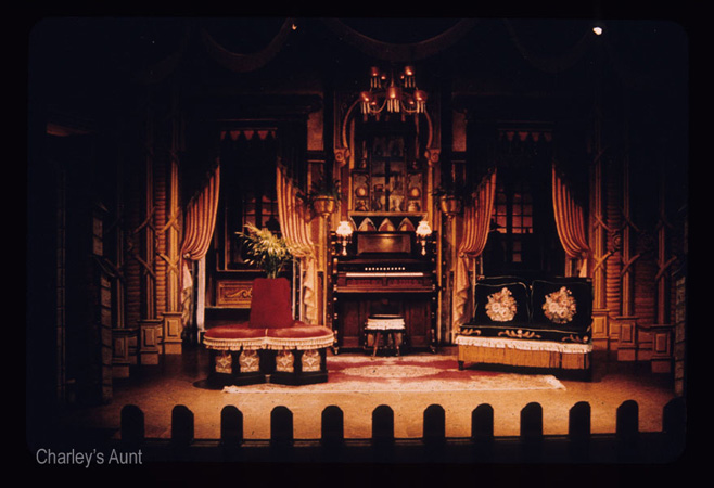 06_CharleysAunt07