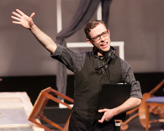 22 Act3 SkinofOurTeeth-2009