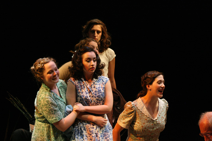 UMW 2011 TFE Photogra#44BBB